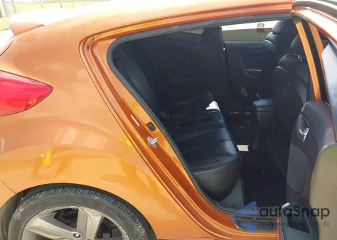 2013 Hyundai Veloster Turbo W/Black z USA, uszkodzony, nr VIN KMHTC6AE4DU169787